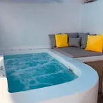 Santorini 180 Degrees Pýrgos