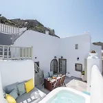 Santorini 180 Degrees Pýrgos