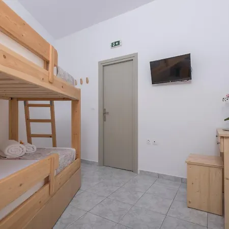 Santorini 180 Degrees Villa Pýrgos