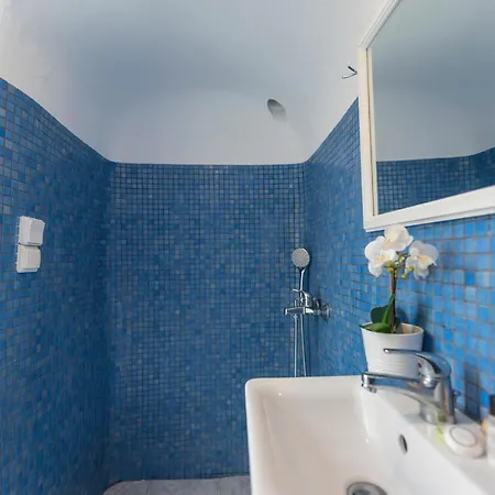 Santorini 180 Degrees فيلة