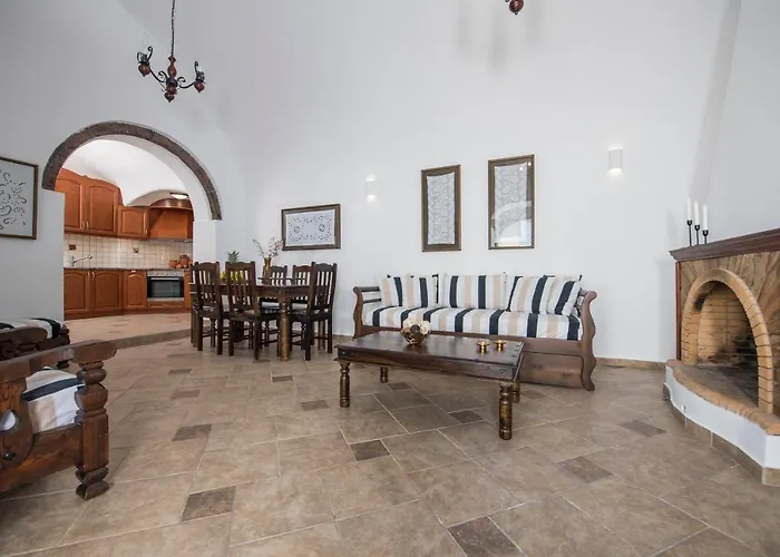 Villa Santorini 180 Degrees