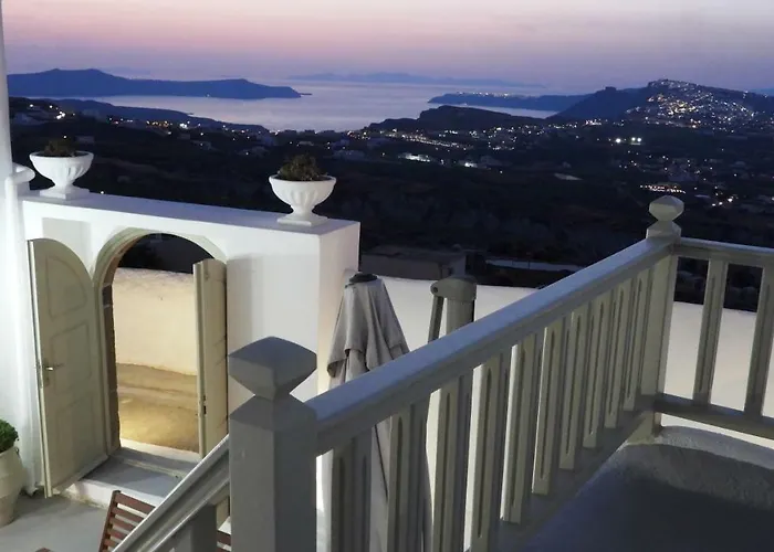 Villa Santorini 180 Degrees