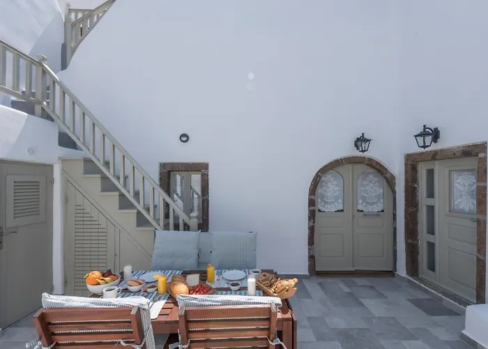 Santorini 180 Degrees 피르고스