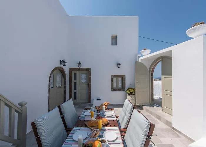 Santorini 180 Degrees 피르고스