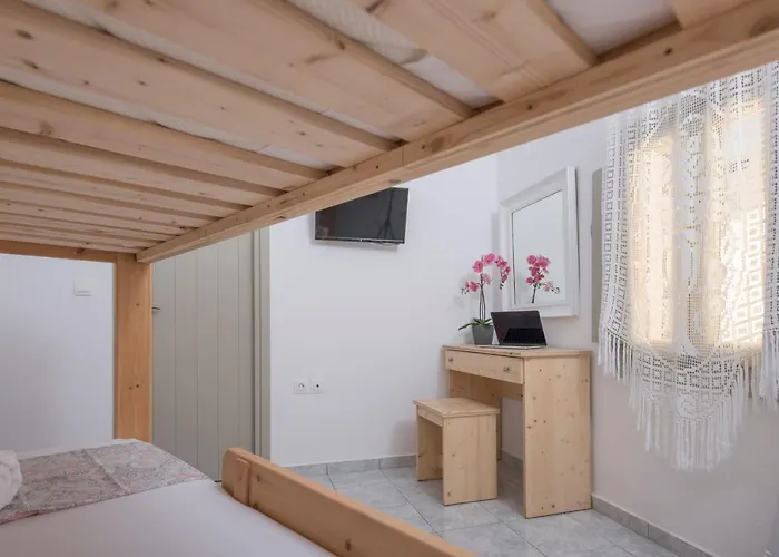 Santorini 180 Degrees Villa